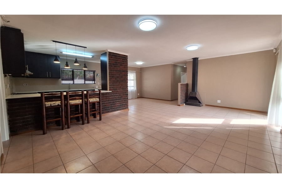 3 Bedroom Property for Sale in Middedorp Western Cape